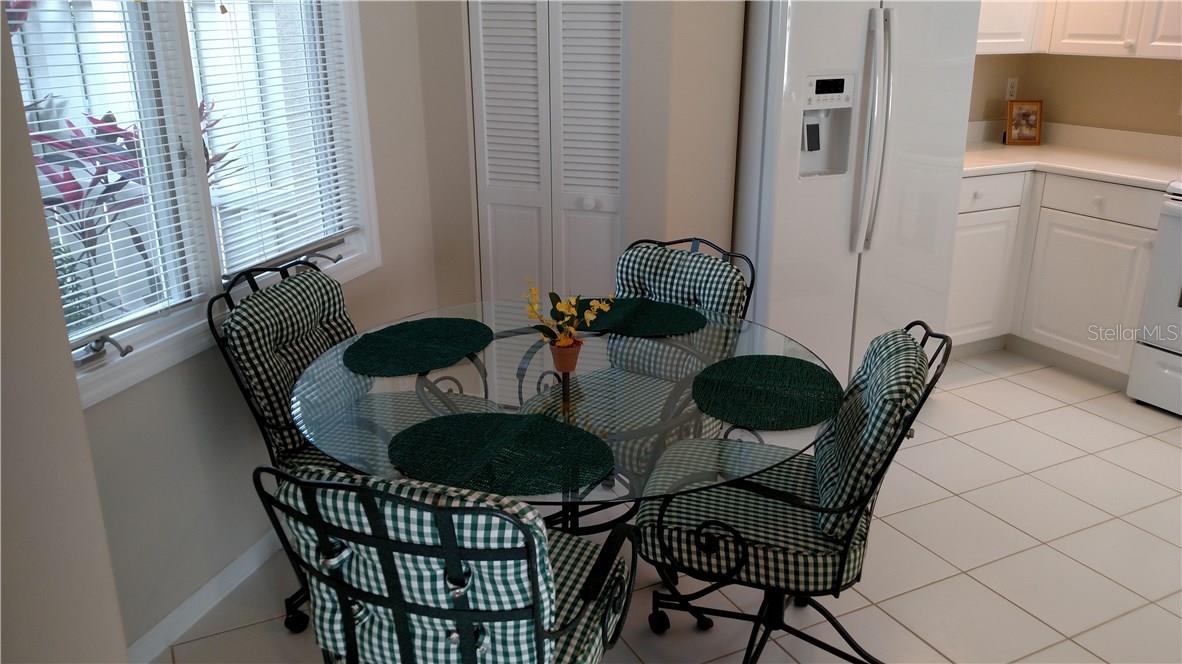 8718 53rd Ter E Property Photo 8