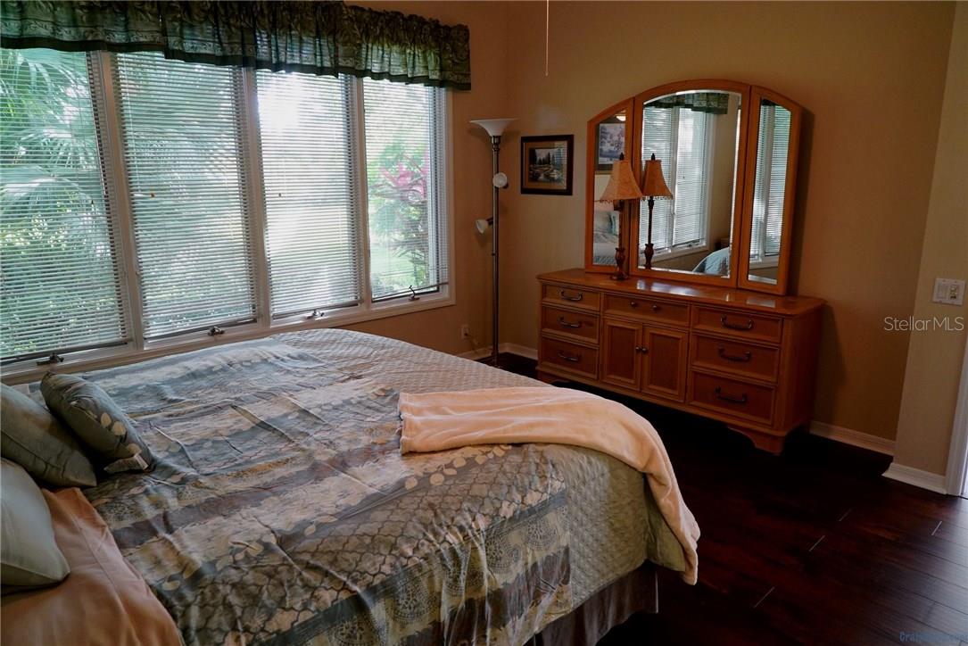 8718 53rd Ter E Property Photo 10