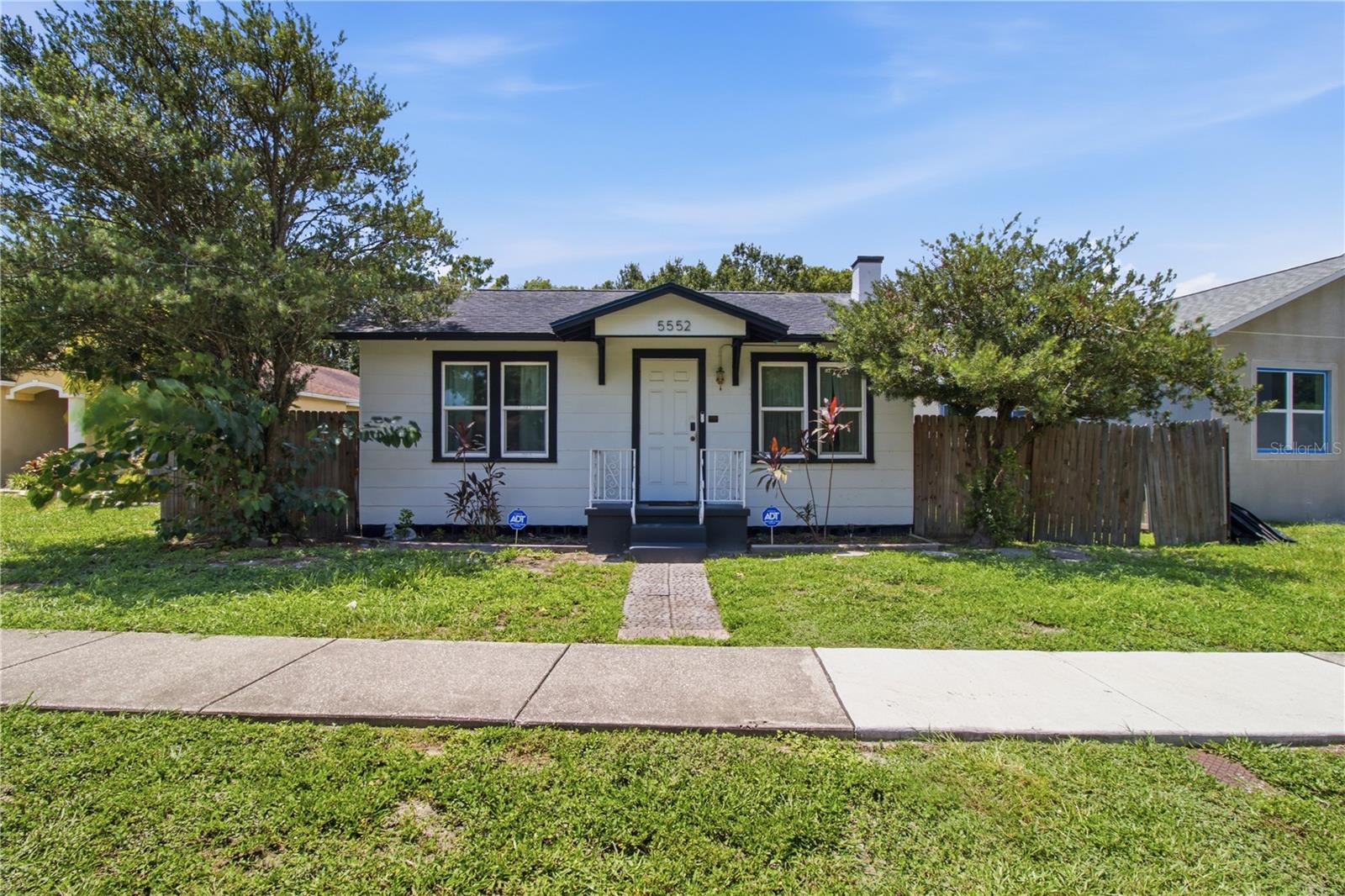 5552 Crissman Dr N Property Photo 1