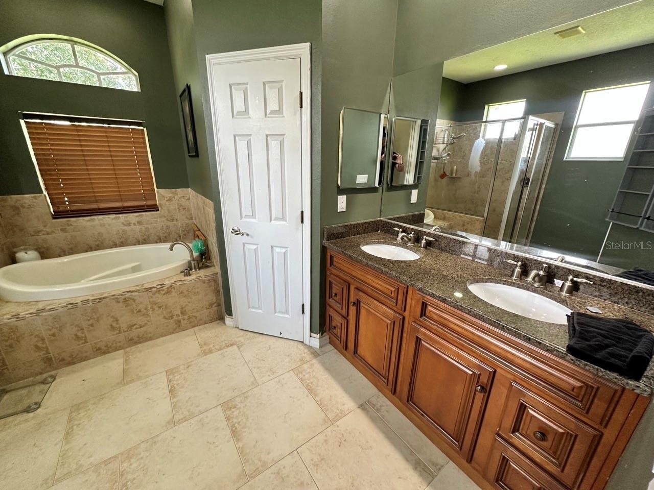 4288 Lobelia St Property Photo 16