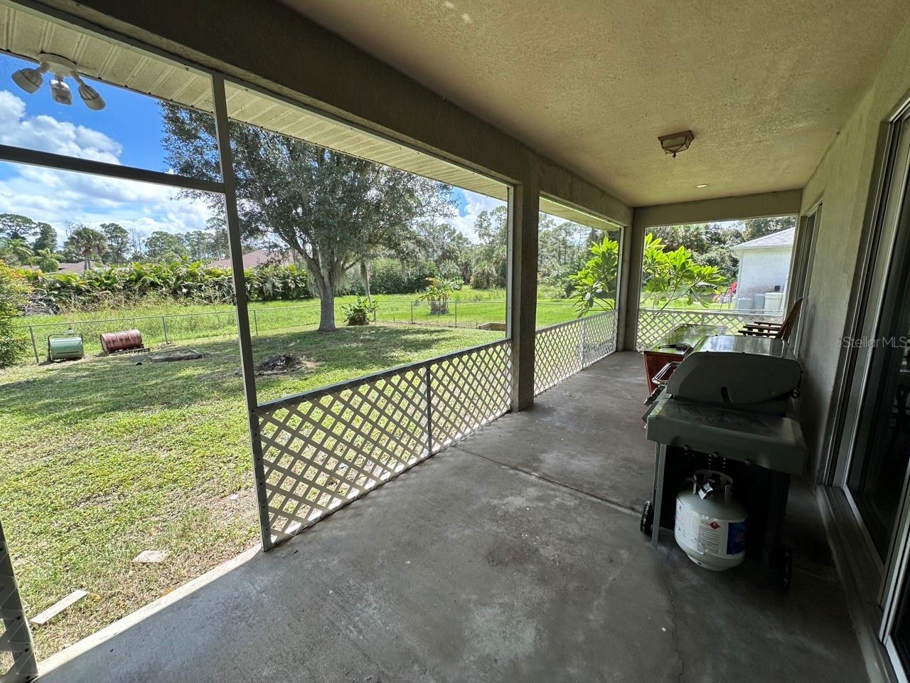 4288 Lobelia St Property Photo 20