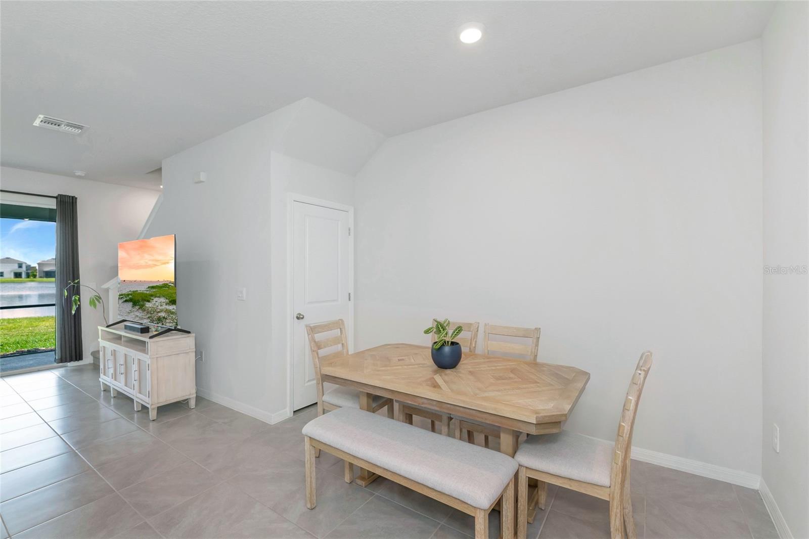 17645 Crescent Moon Loop Property Photo 14