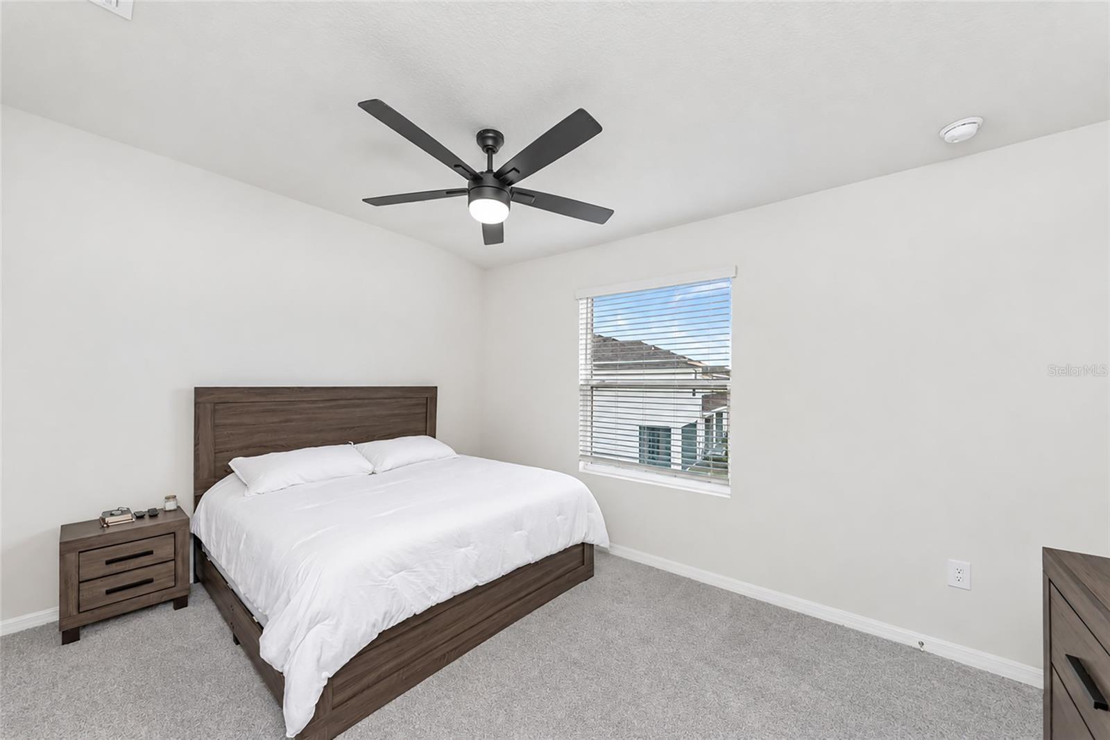 17645 Crescent Moon Loop Property Photo 29