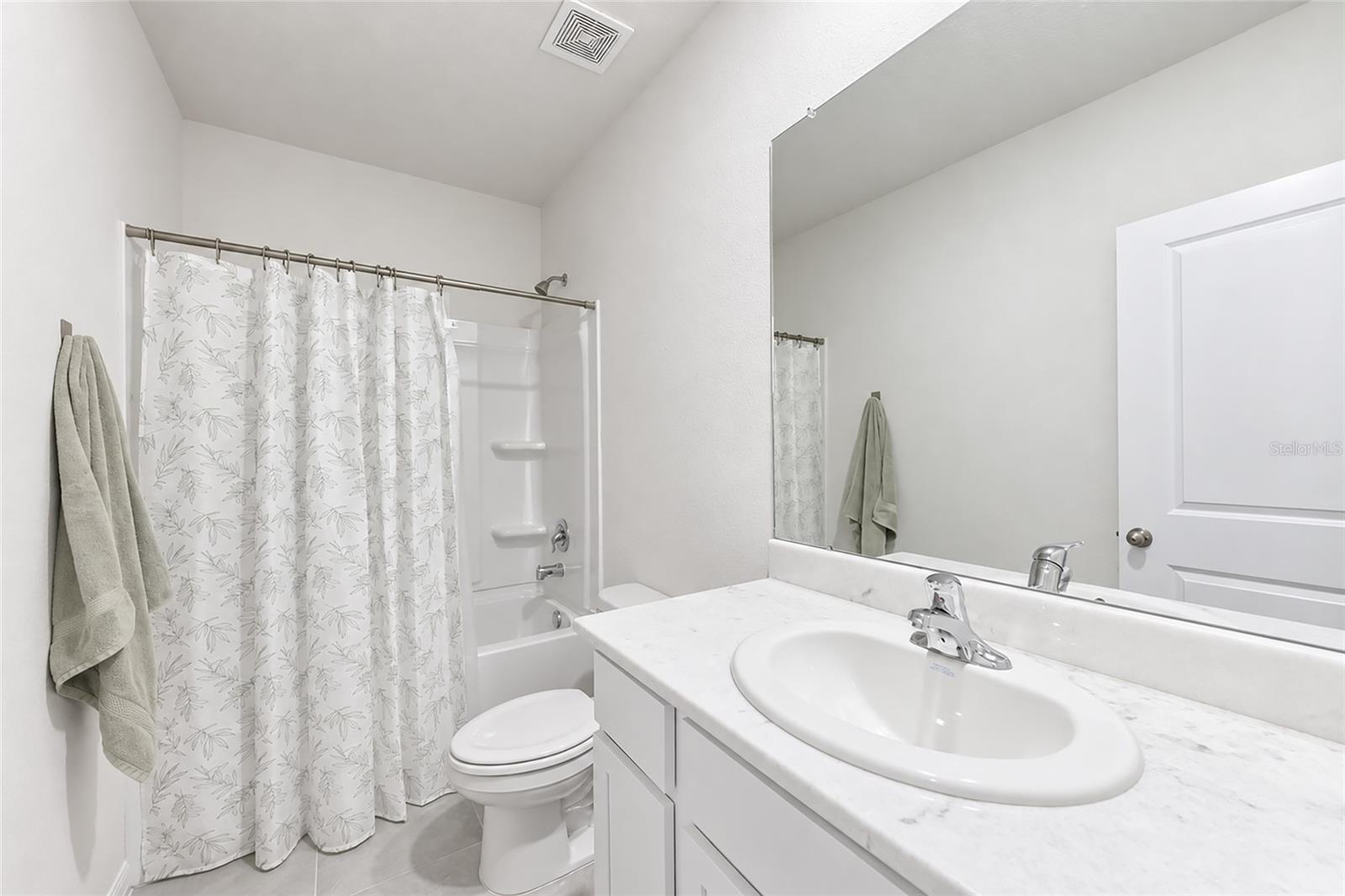 17645 Crescent Moon Loop Property Photo 32