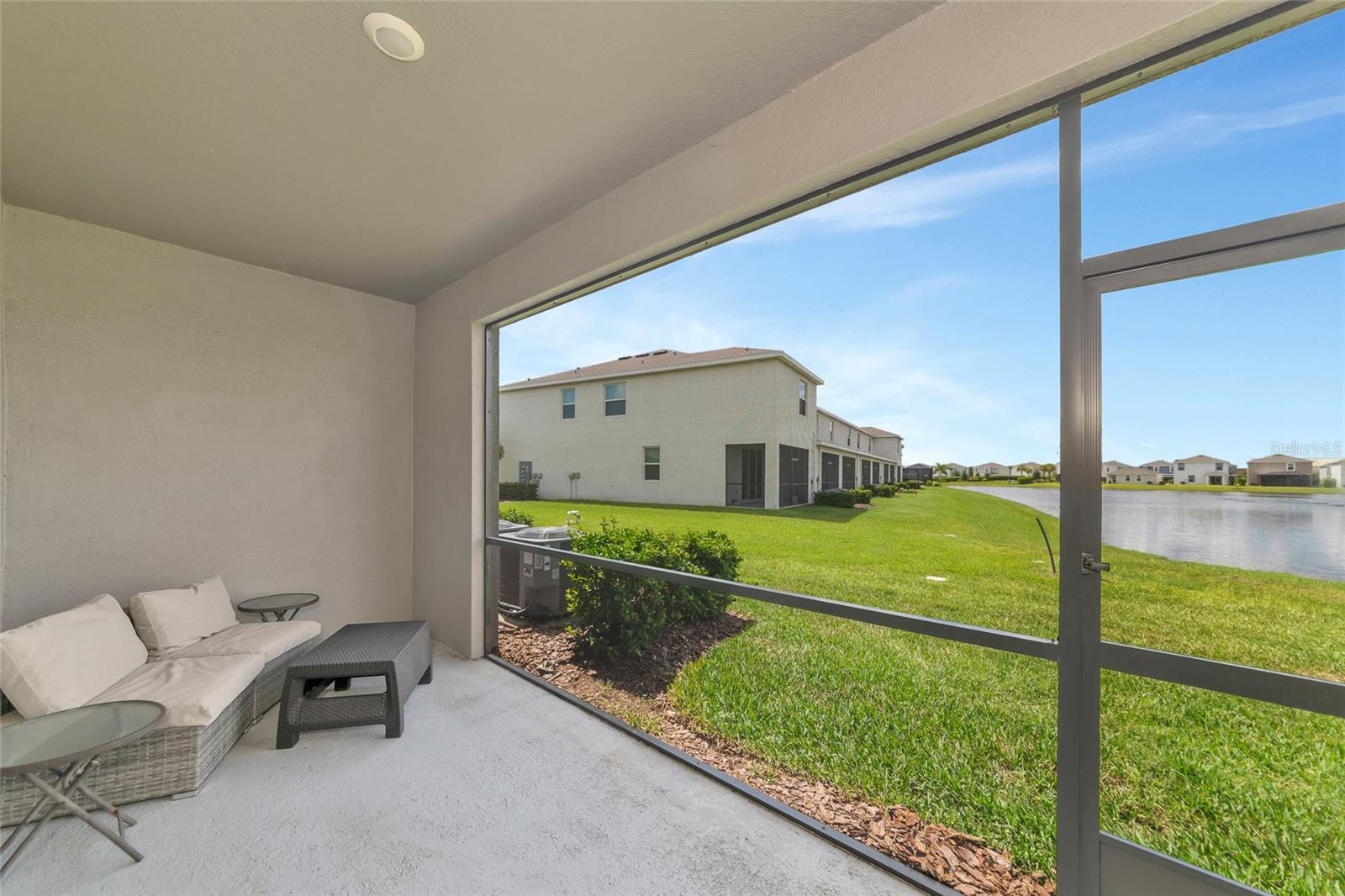 17645 Crescent Moon Loop Property Photo 34