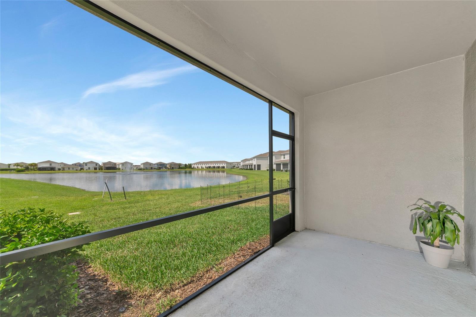 17645 Crescent Moon Loop Property Photo 35