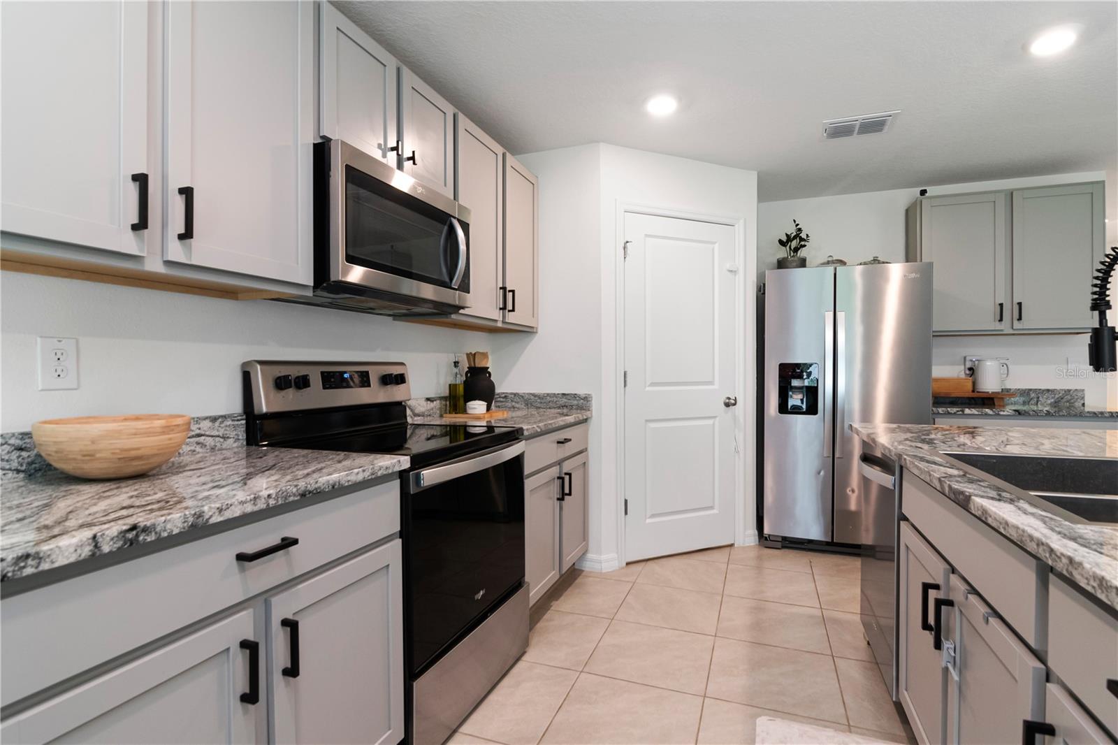 13448 Mylion Way Property Photo 9