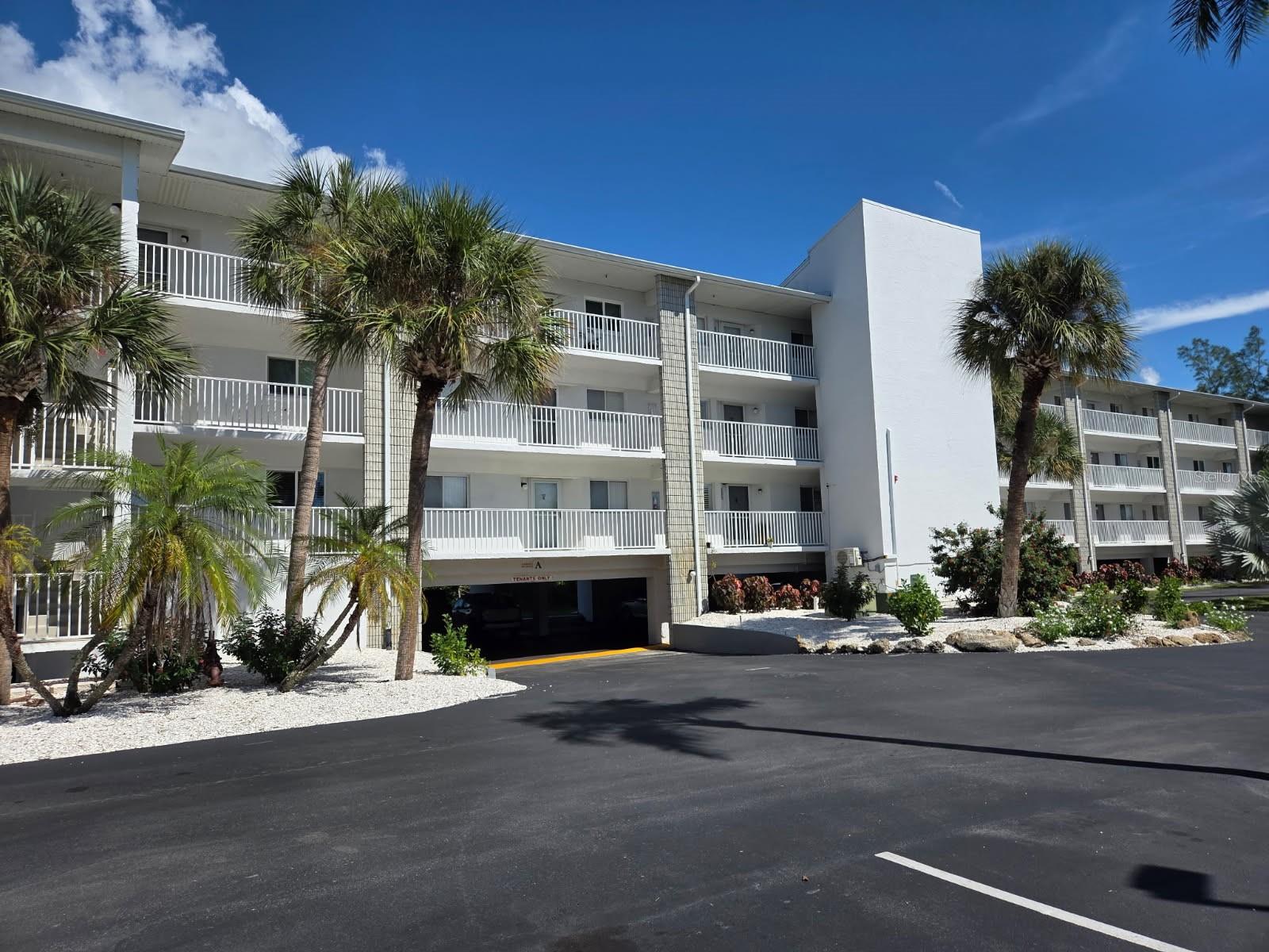 1401 S MCCALL RD #203
