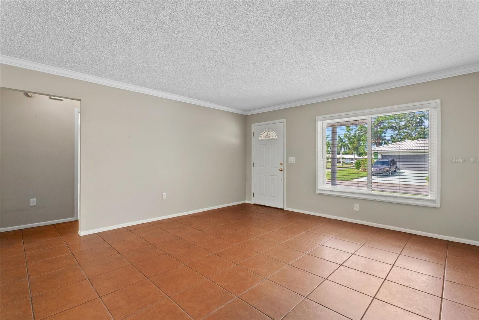 1507 N Knollwood Dr Property Photo 13