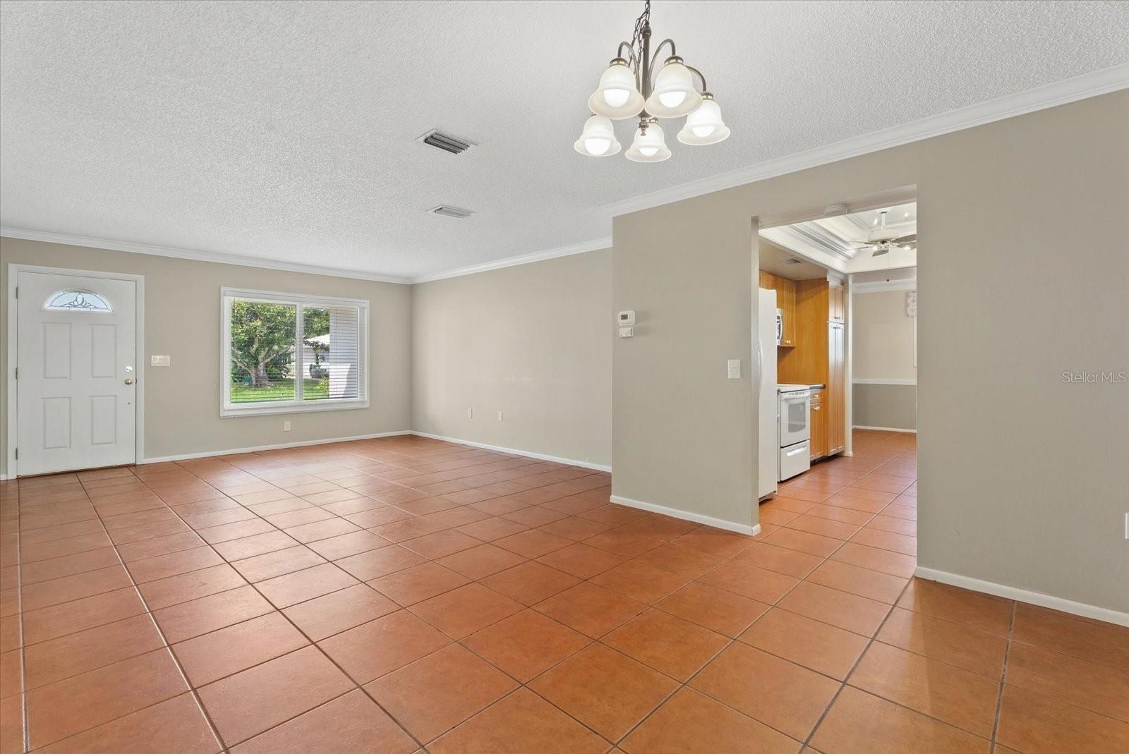 1507 N Knollwood Dr Property Photo 15