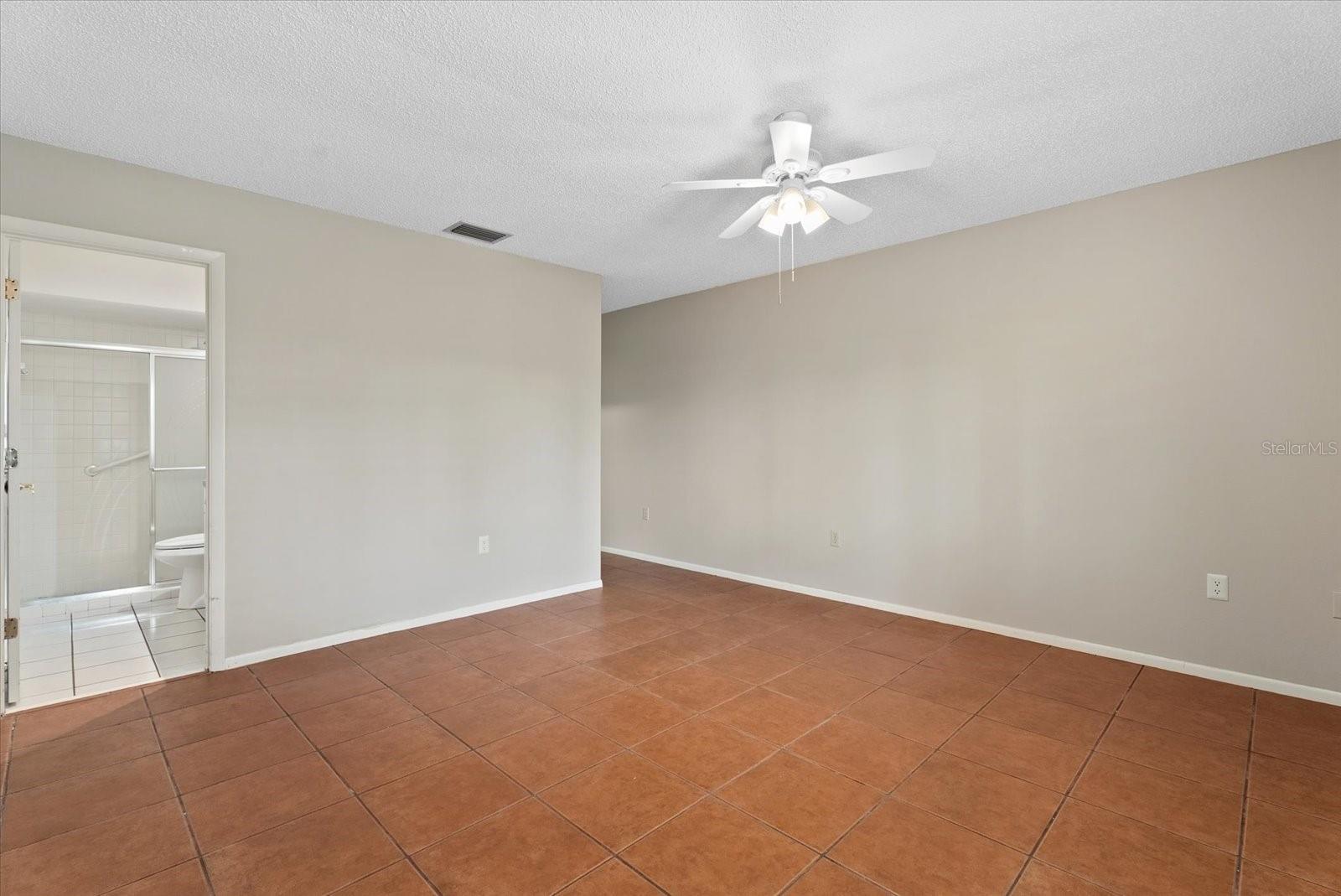1507 N Knollwood Dr Property Photo 22