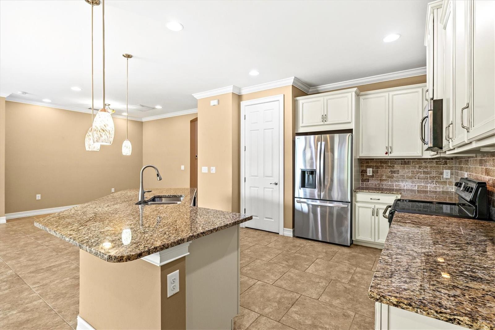 112 Ventosa Pl Property Photo 18