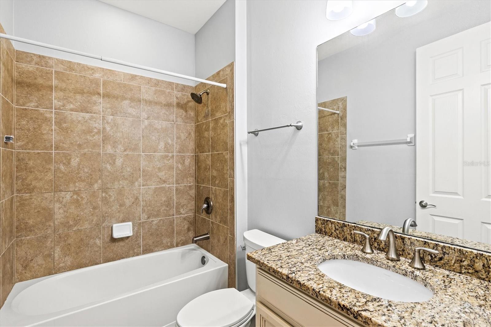 112 Ventosa Pl Property Photo 28