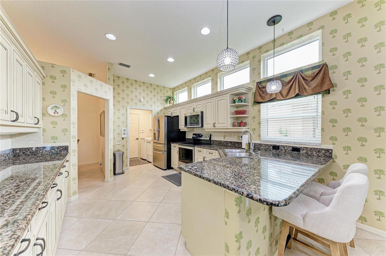 6635 Oakbrooke Cir Property Photo 13
