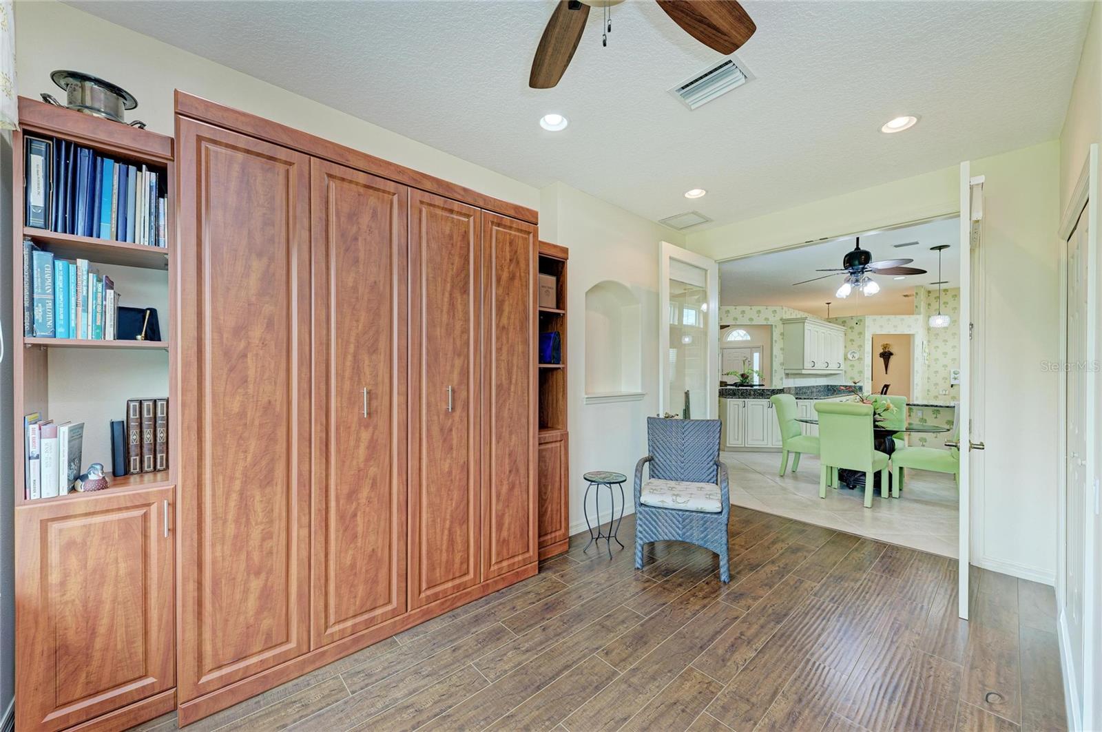6635 Oakbrooke Cir Property Photo 16