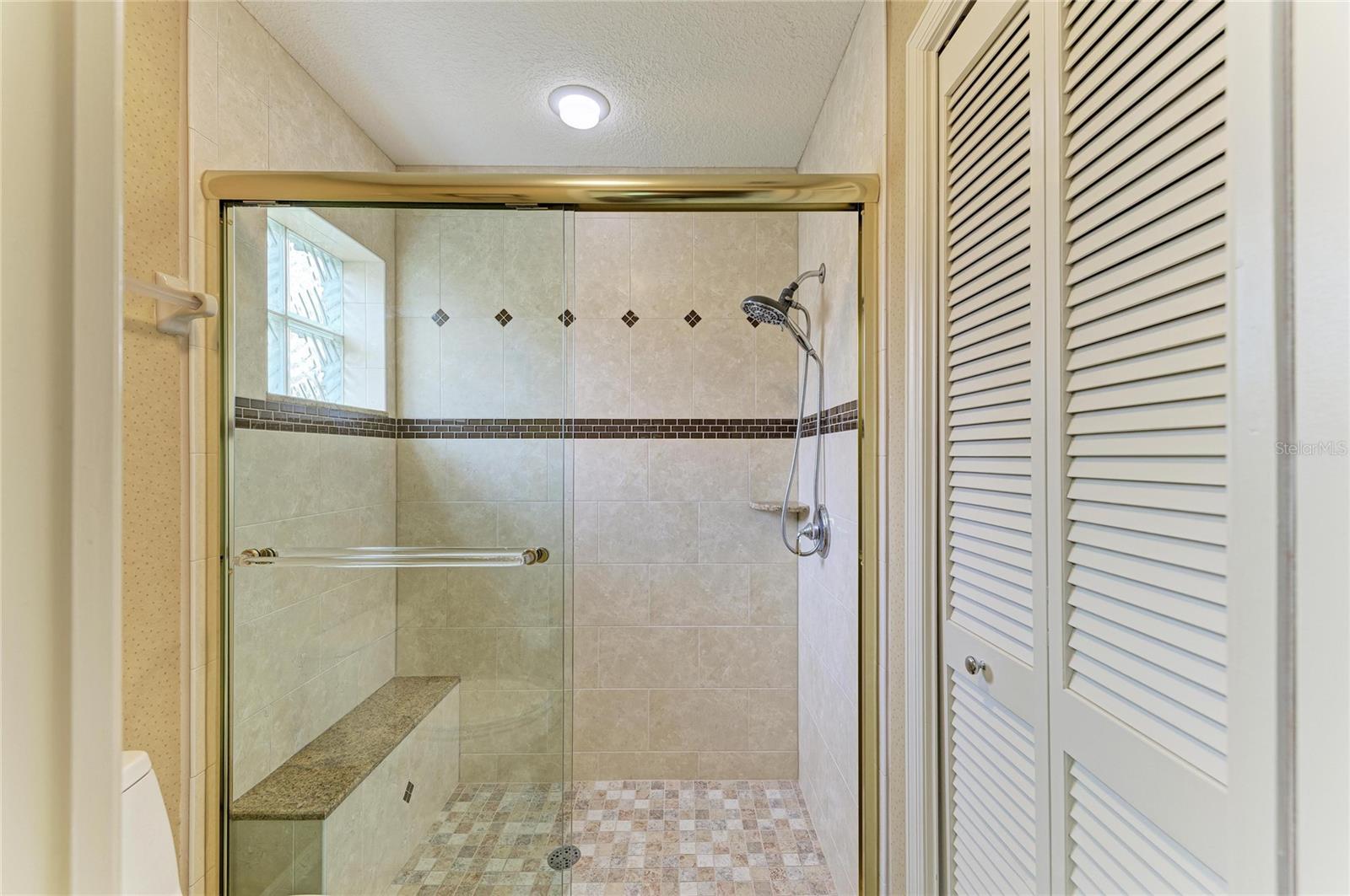 6635 Oakbrooke Cir Property Photo 24