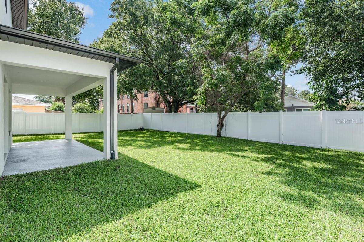 2910 W Aileen St Property Photo 4