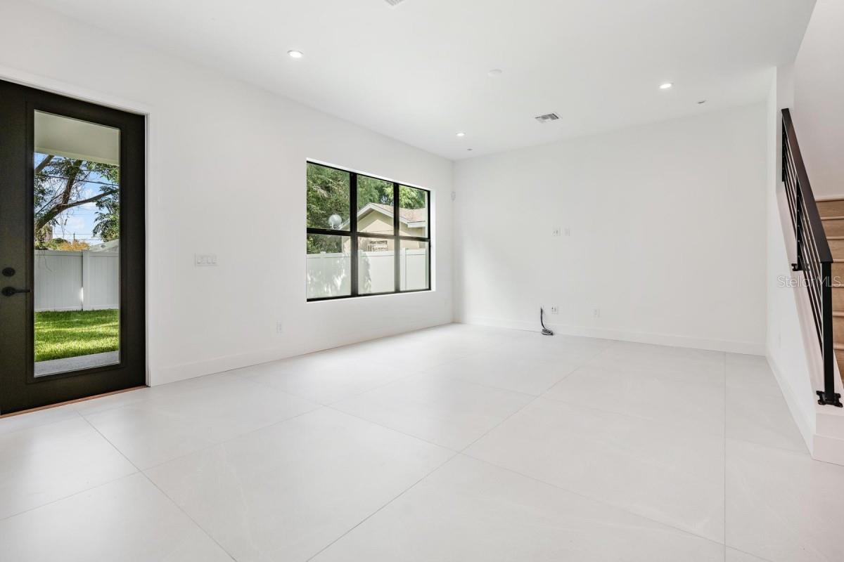 2910 W Aileen St Property Photo 11
