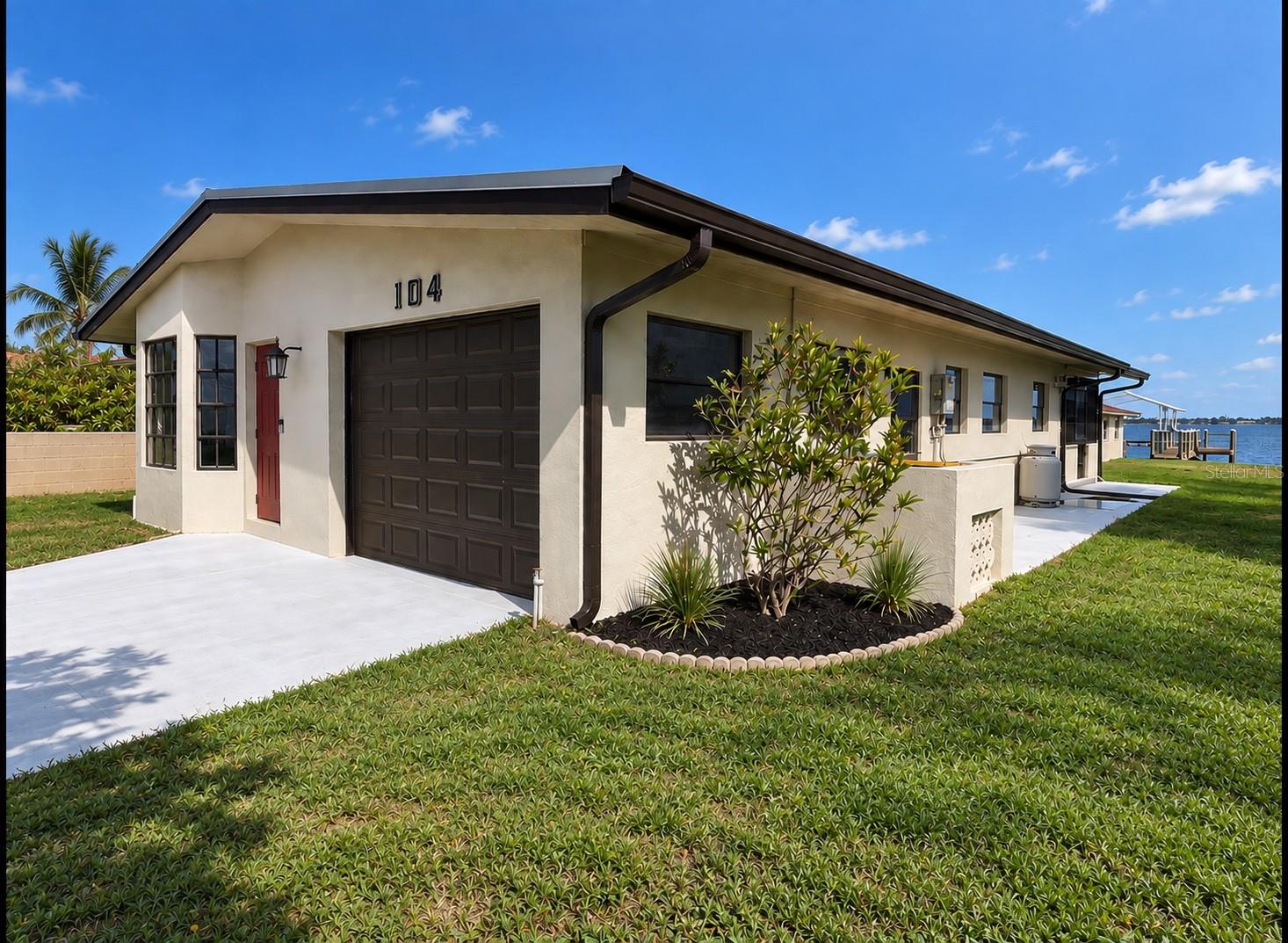 104 Northshore Ter Property Photo 6