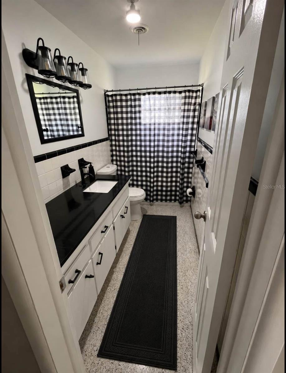 104 Northshore Ter Property Photo 12