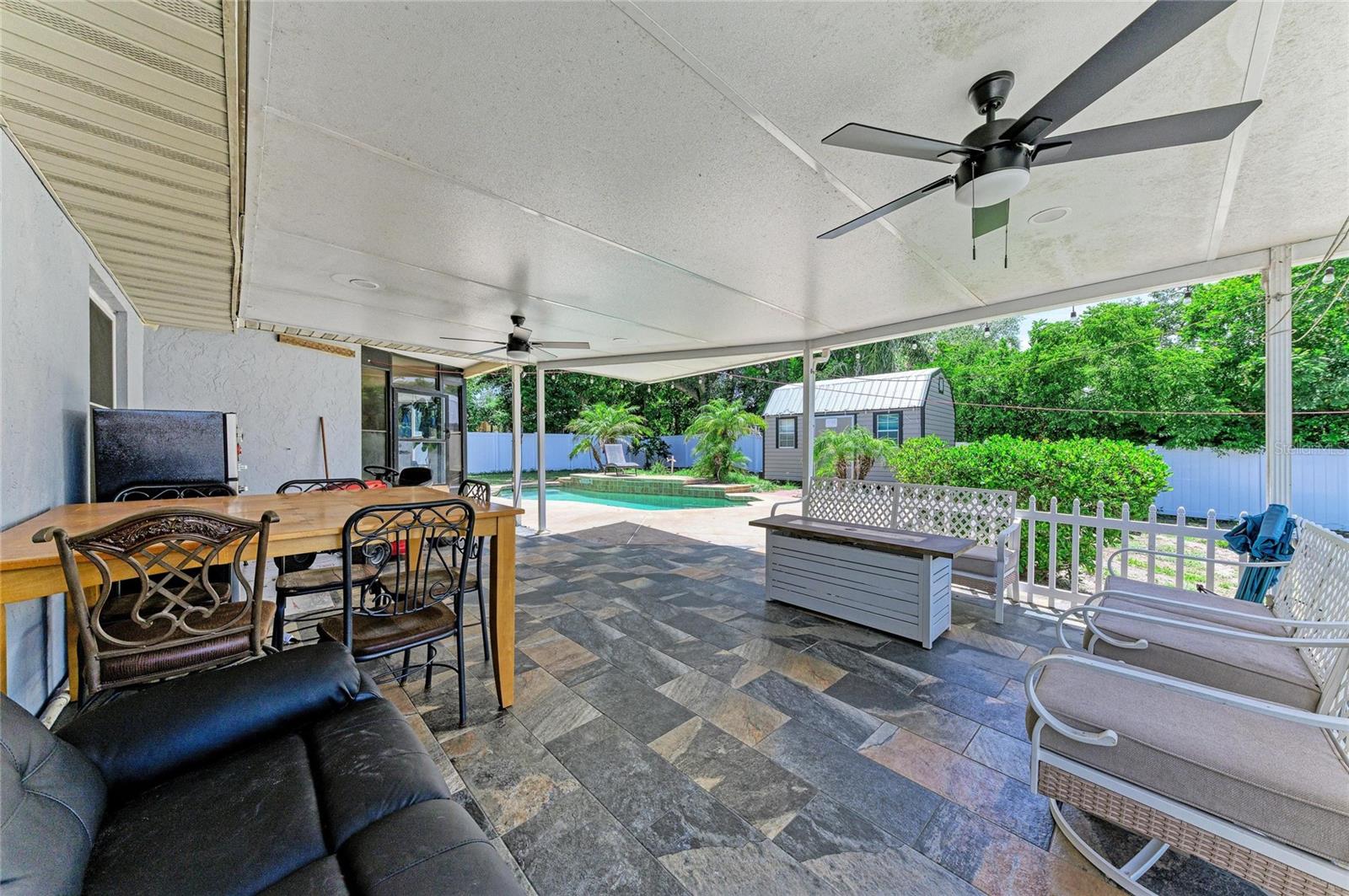1520 Sunnyhills Dr Property Photo 32