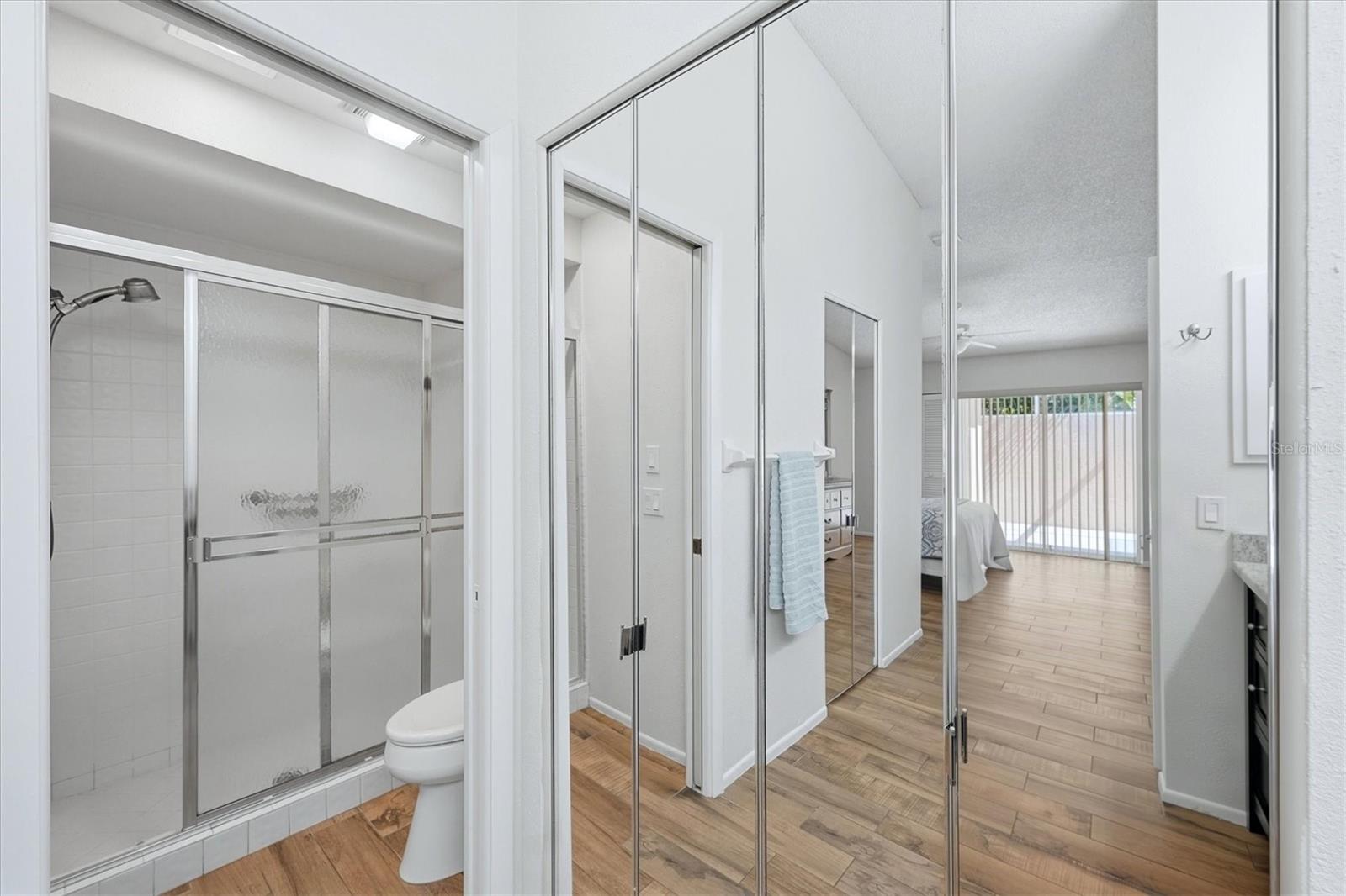 5604 37th St E Property Photo 17
