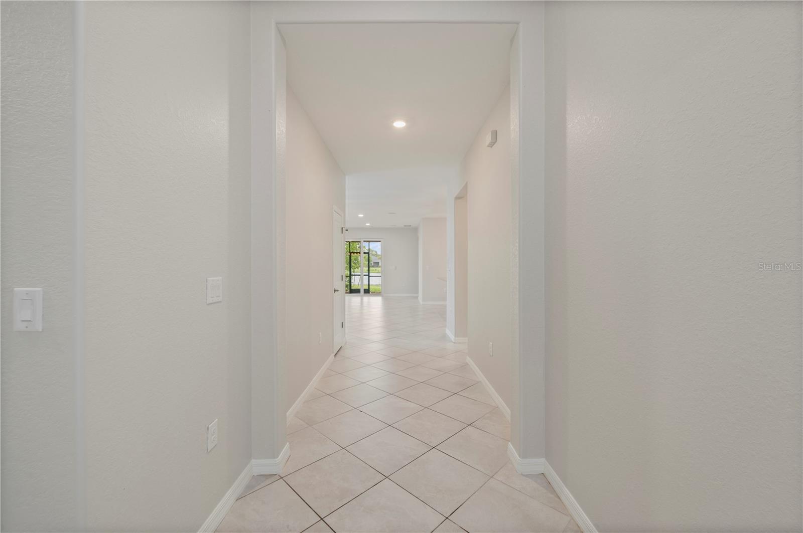 43572 Treadway Dr Property Photo 4