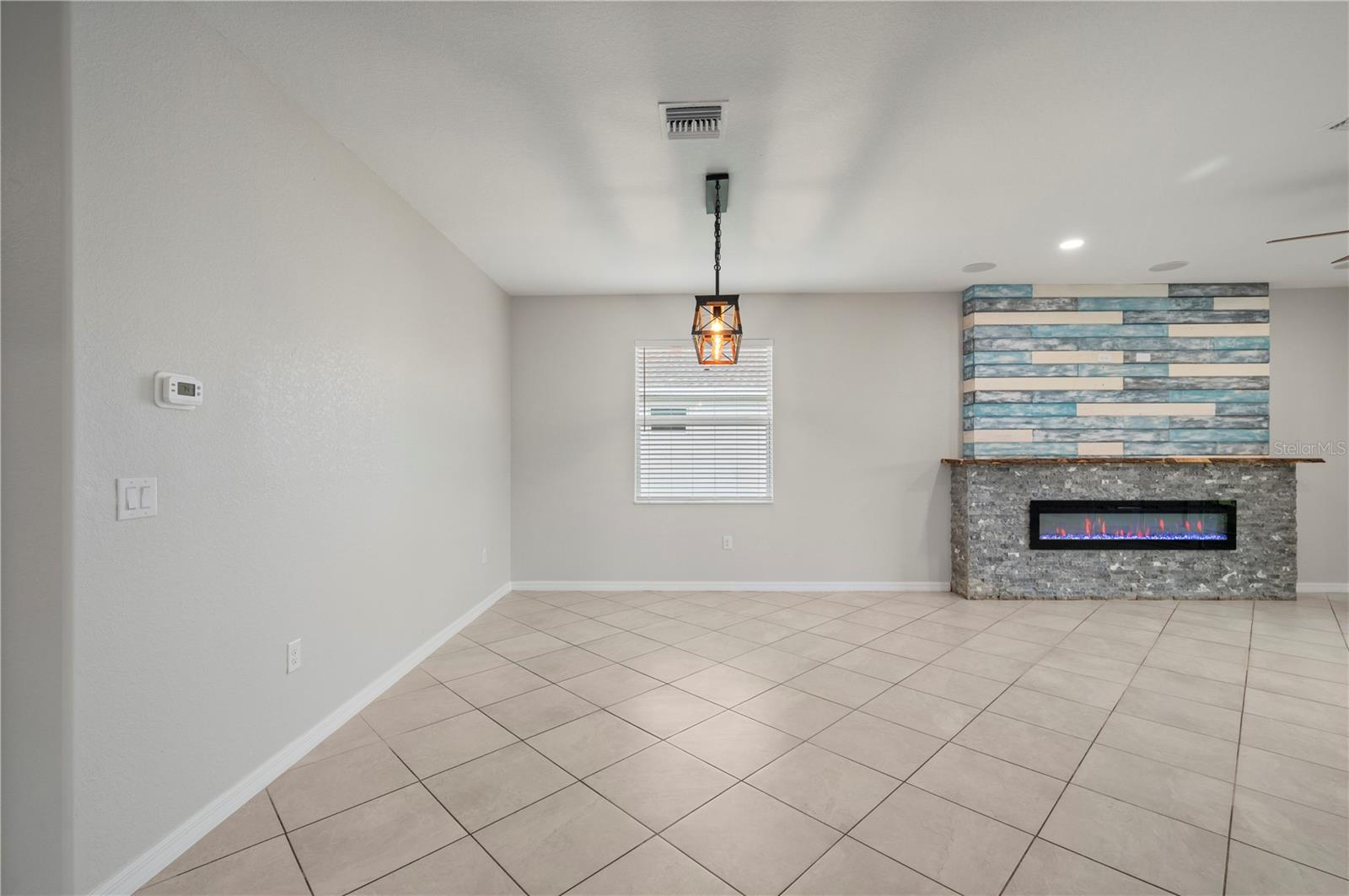 43572 Treadway Dr Property Photo 8