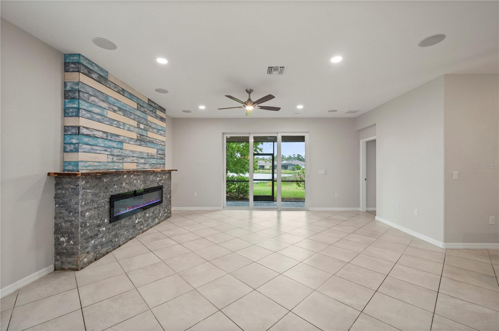 43572 Treadway Dr Property Photo 10