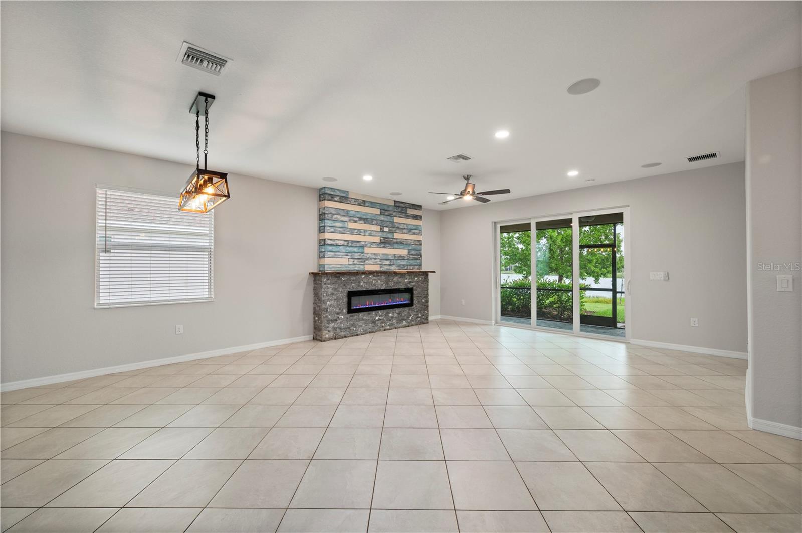 43572 Treadway Dr Property Photo 14