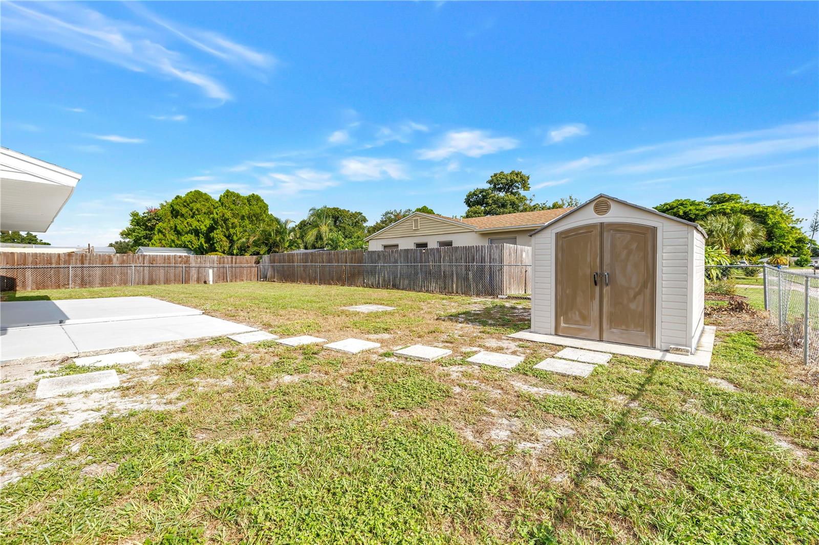 2918 Sandpointe Dr Property Photo 41
