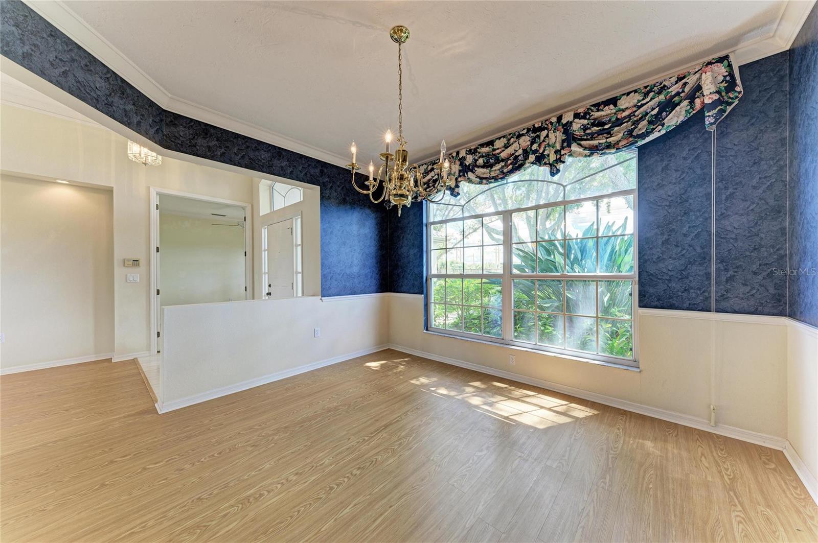 5489 Downham Mdws Property Photo 10