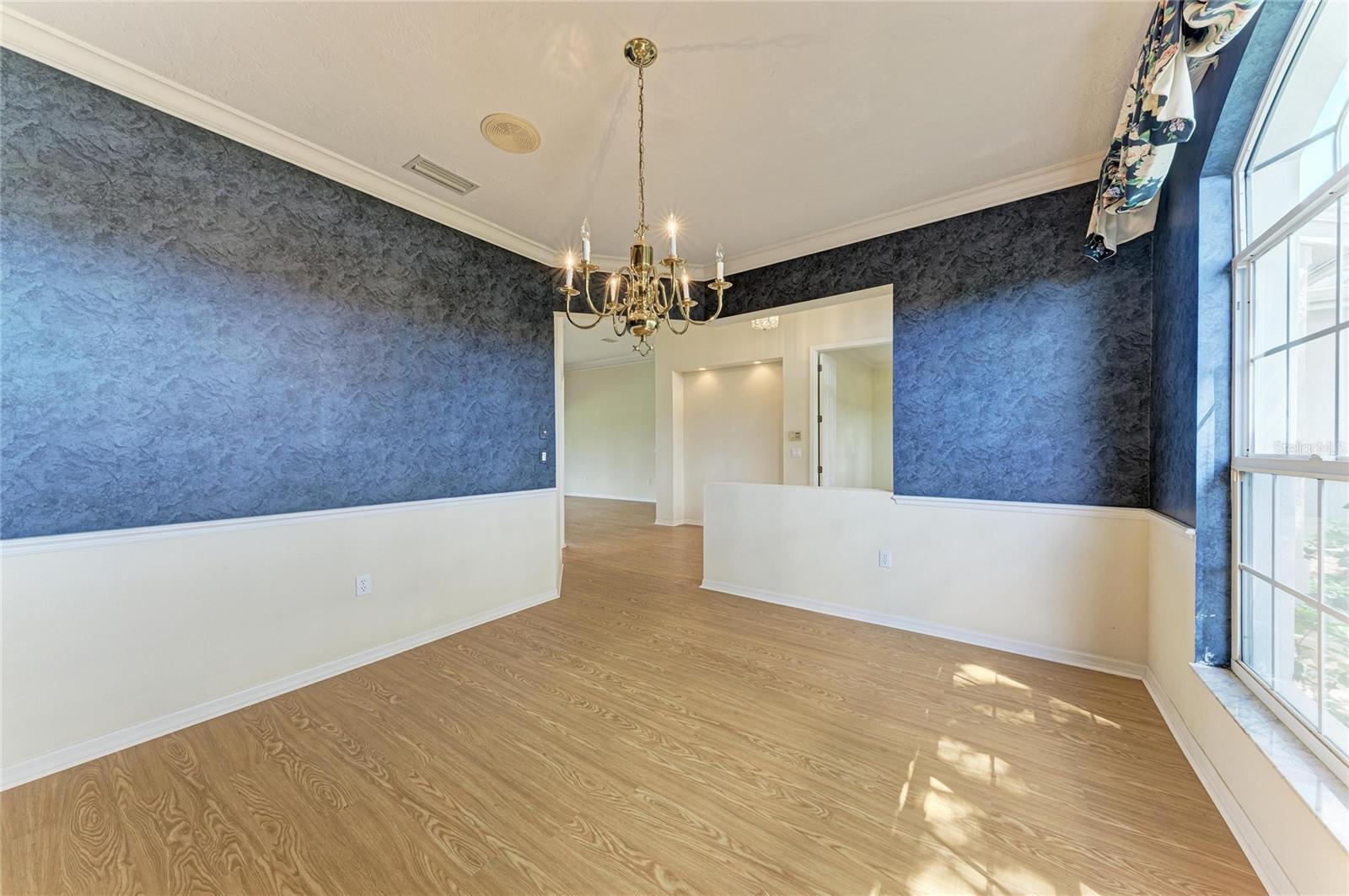 5489 Downham Mdws Property Photo 11