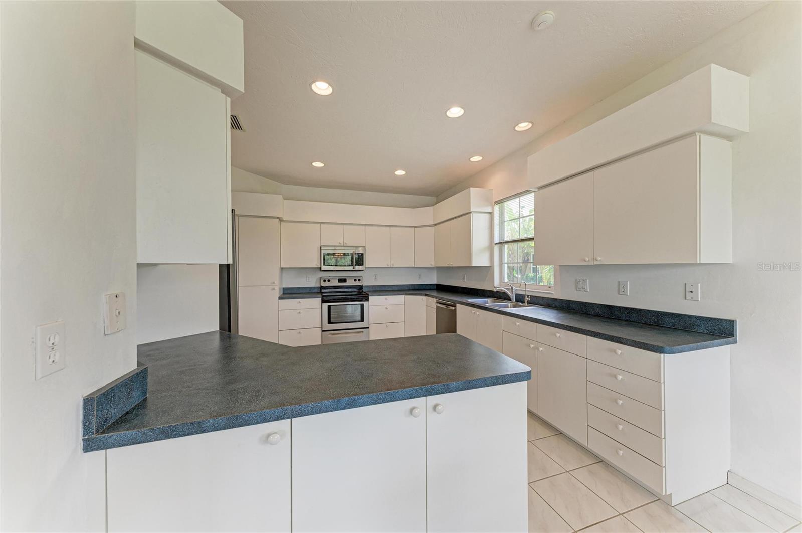 5489 Downham Mdws Property Photo 16