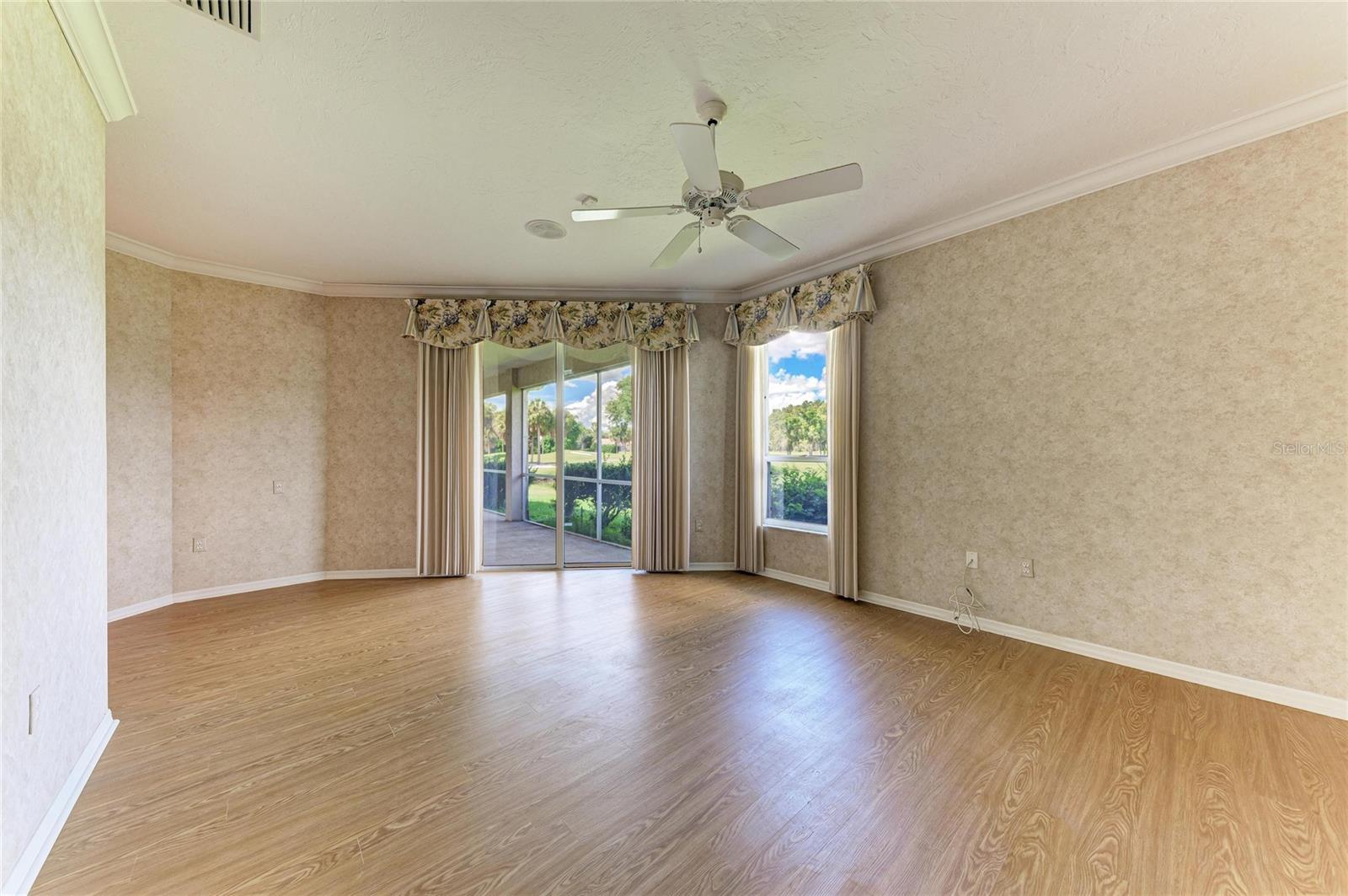 5489 Downham Mdws Property Photo 19