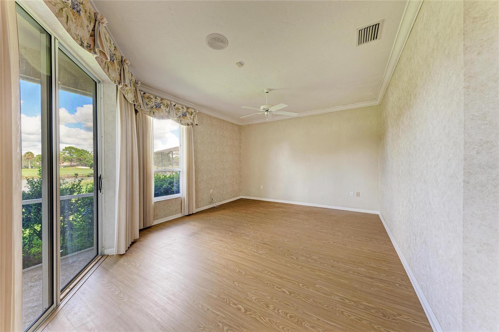 5489 Downham Mdws Property Photo 20