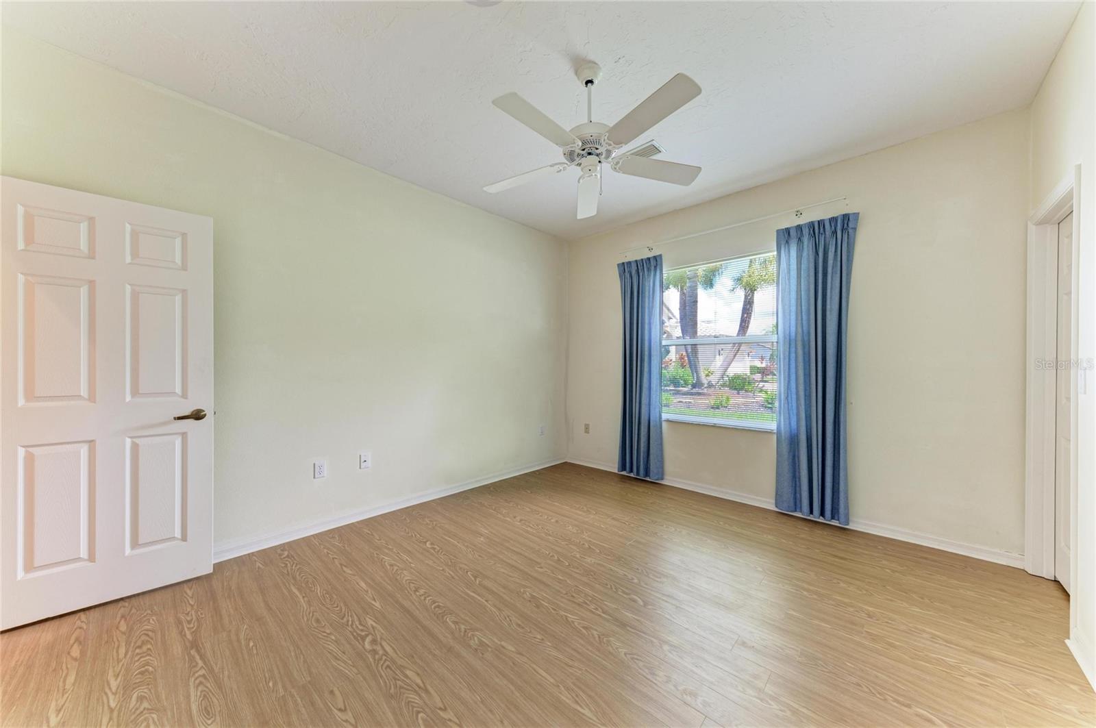 5489 Downham Mdws Property Photo 28