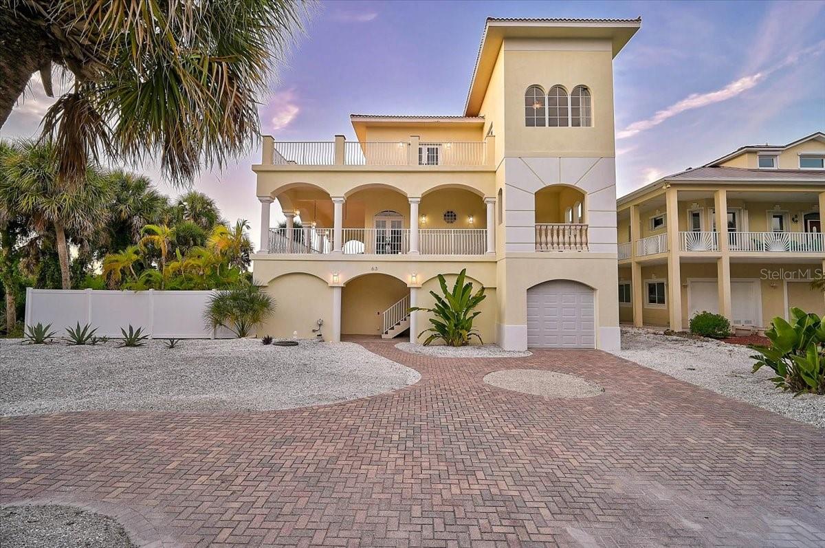 63 Palm Dr Property Photo 10