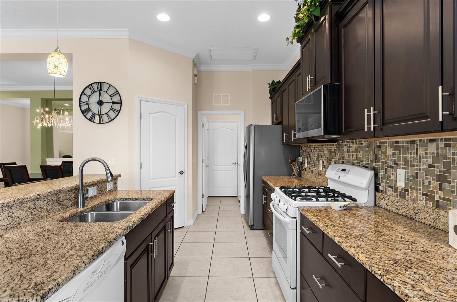4720 Claremont Park Dr Property Photo 15