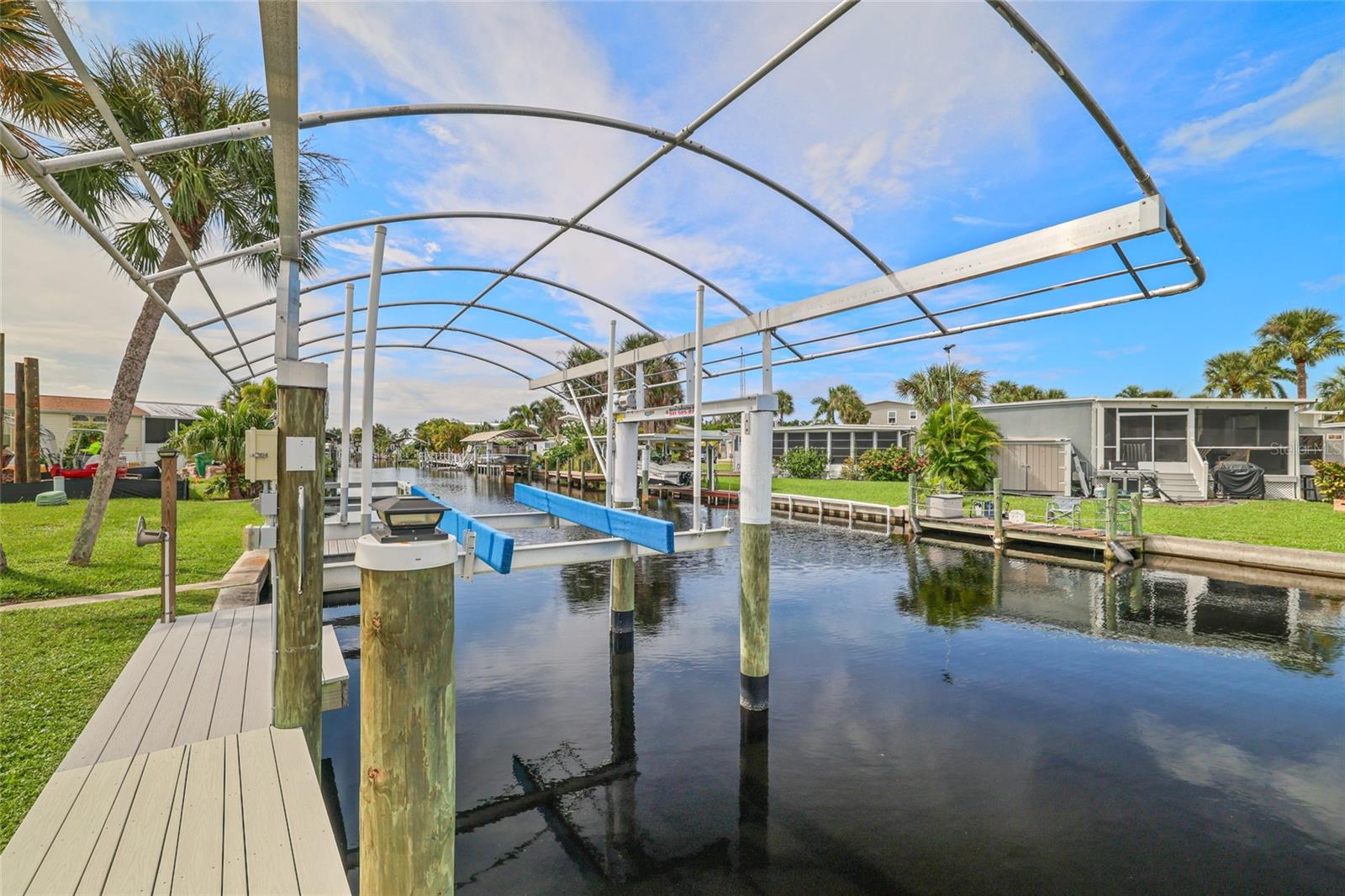 3227 Sunny Harbor Dr Property Photo 1