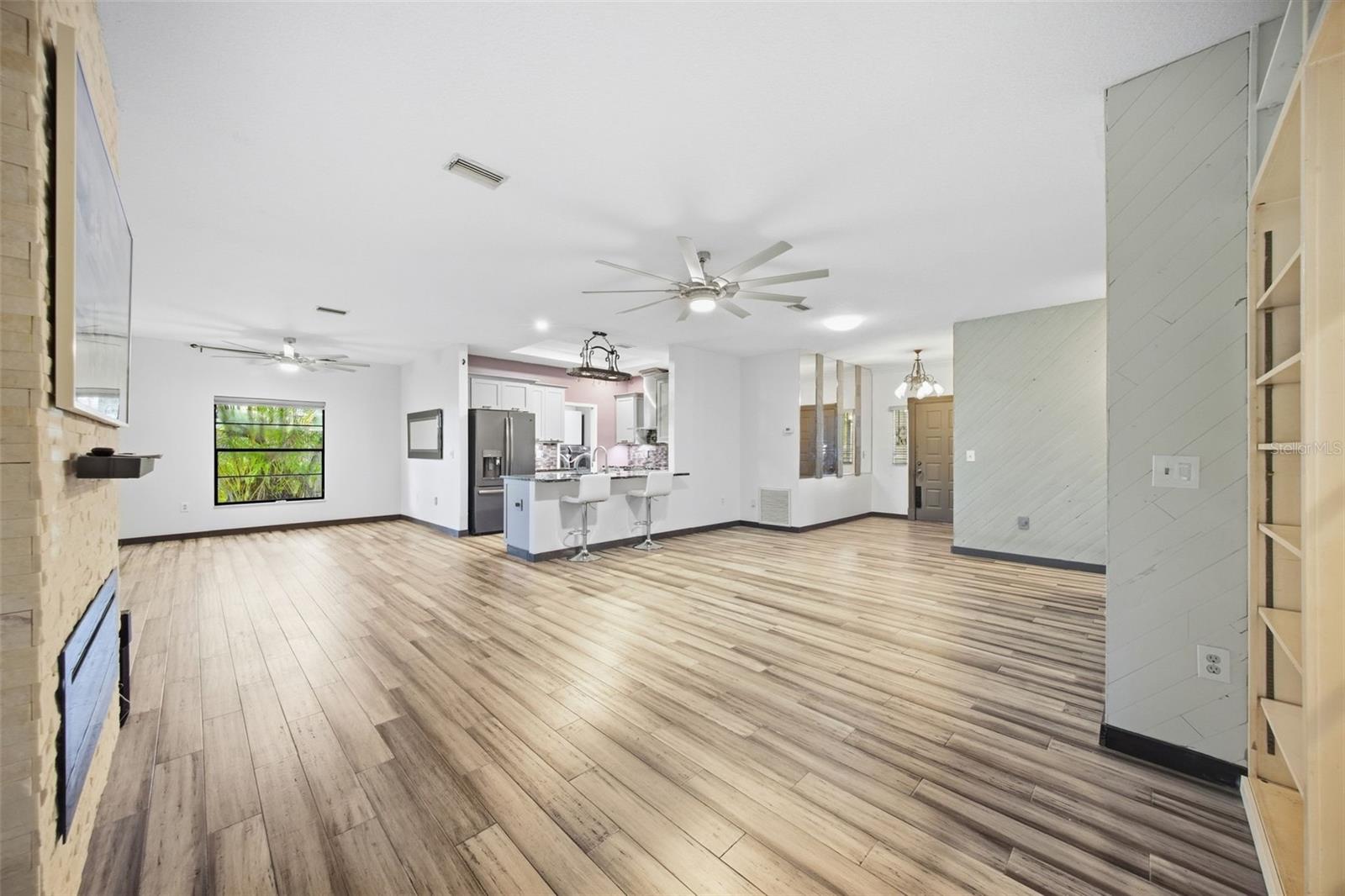 4656 31st Ct E Property Photo 6