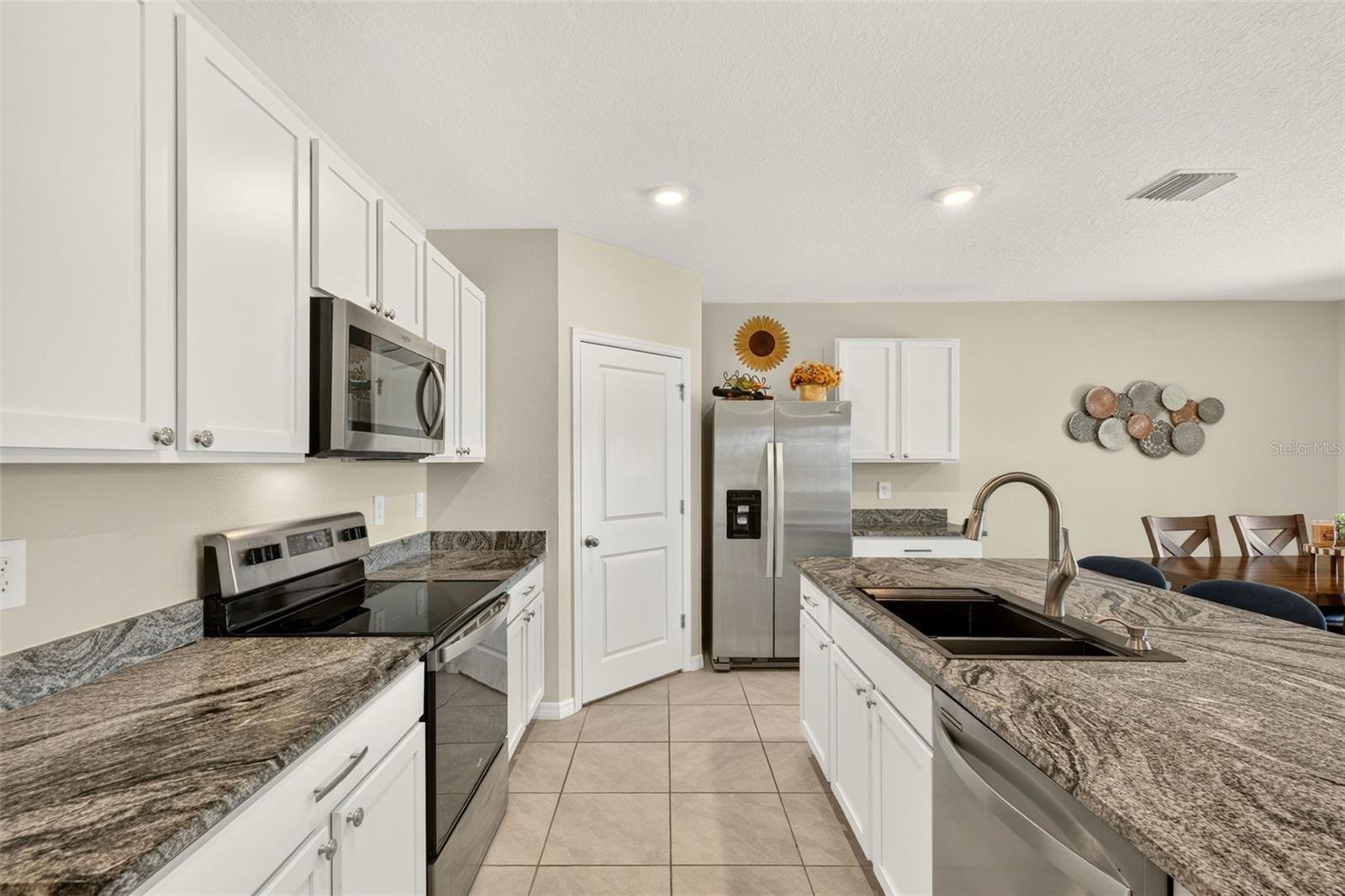 17206 Reserva Dr Property Photo 13