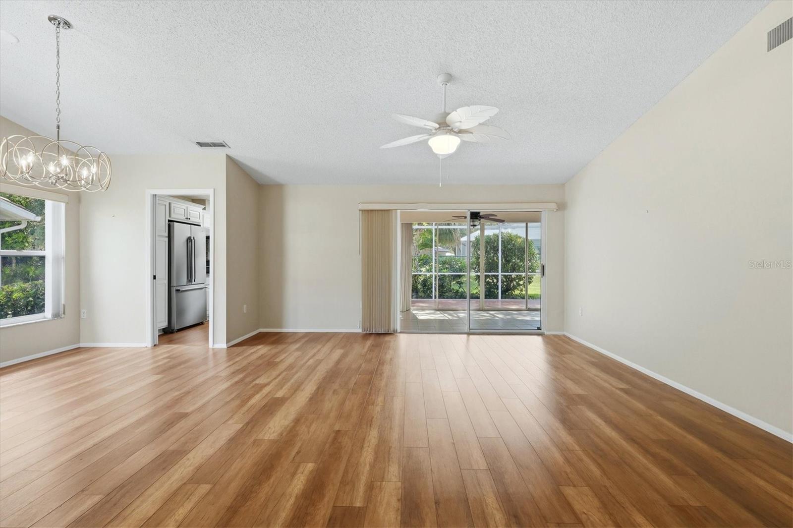 5837 Garden Lakes Dr Property Photo 11