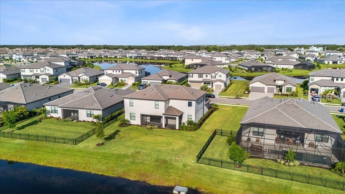 4873 Seafoam Trl Property Photo 3
