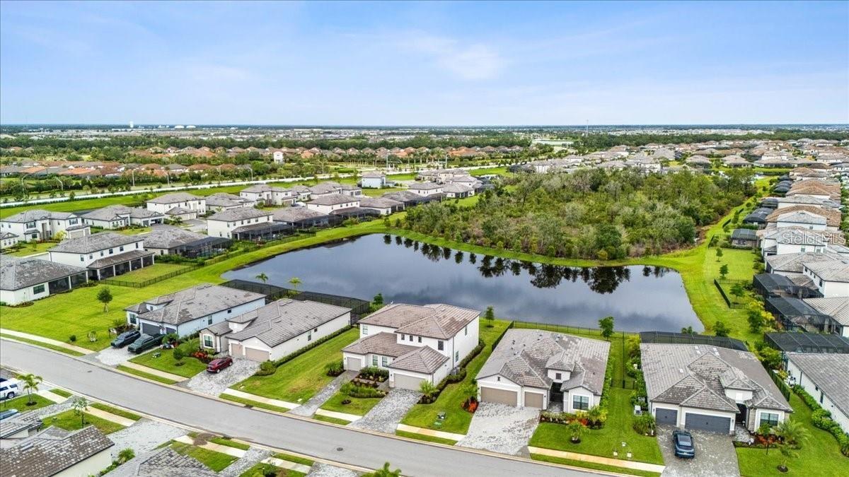 4873 Seafoam Trl Property Photo 8