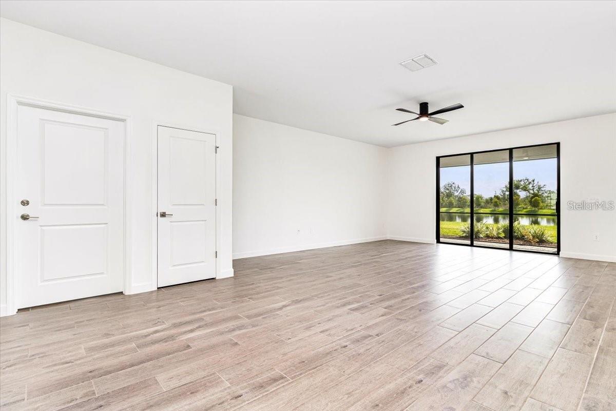 4873 Seafoam Trl Property Photo 37
