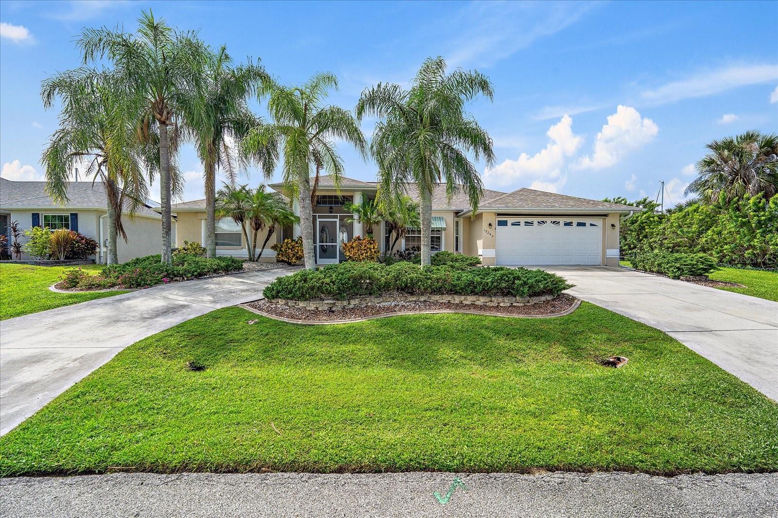 19245 Moore Haven Ct Property Photo 1