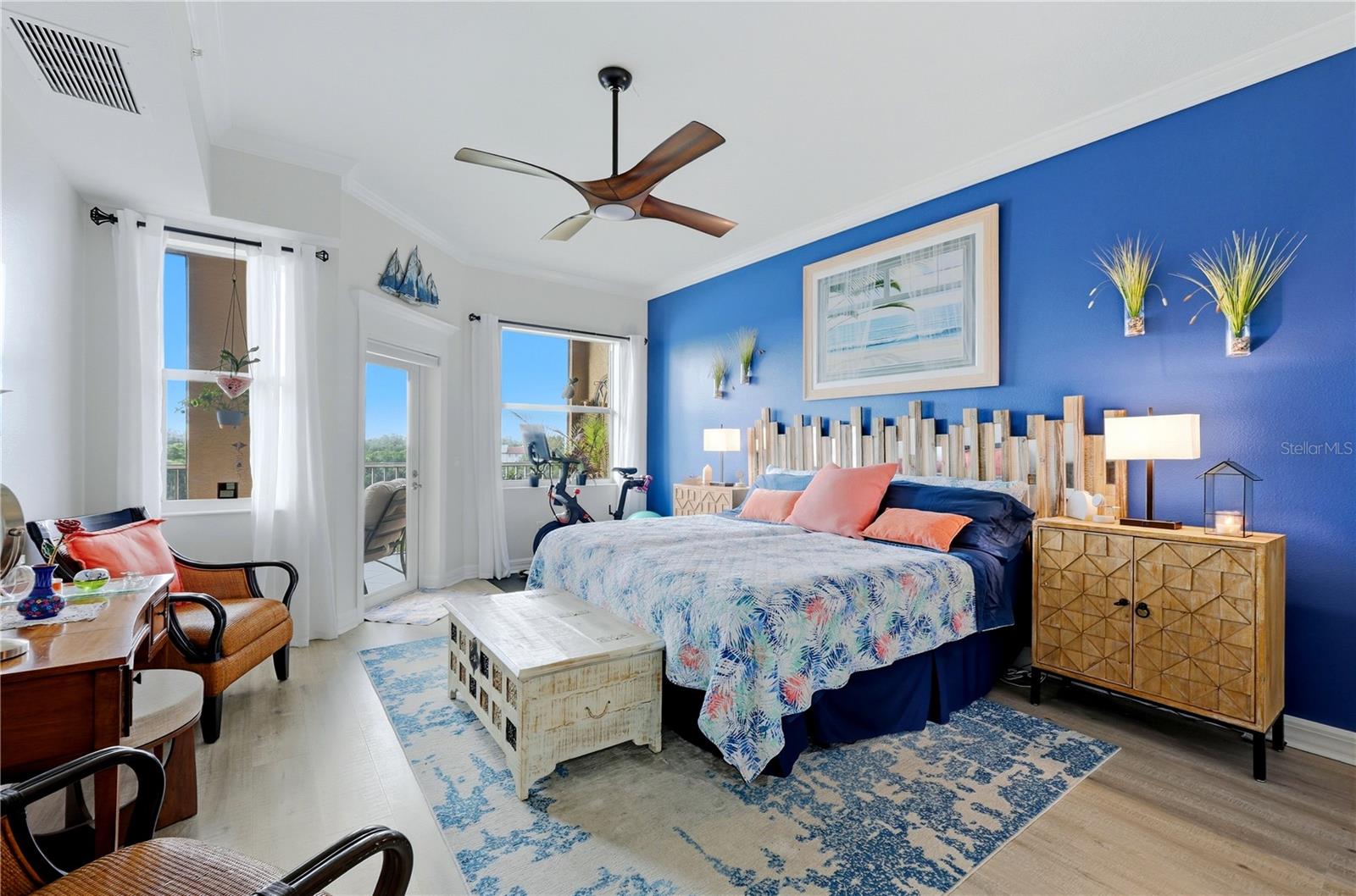 5531 Cannes Cir #403 Property Photo 6