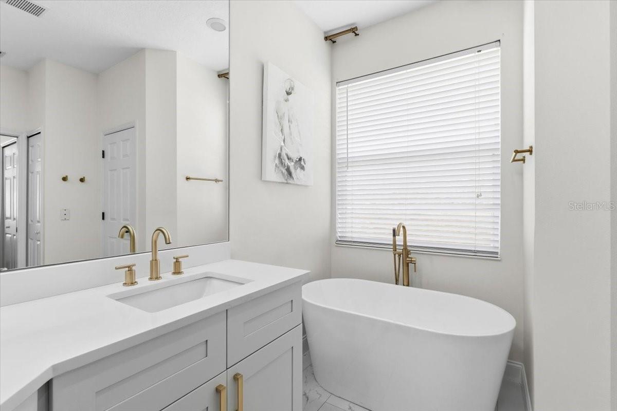 8120 Tabbystone Pl Property Photo 56