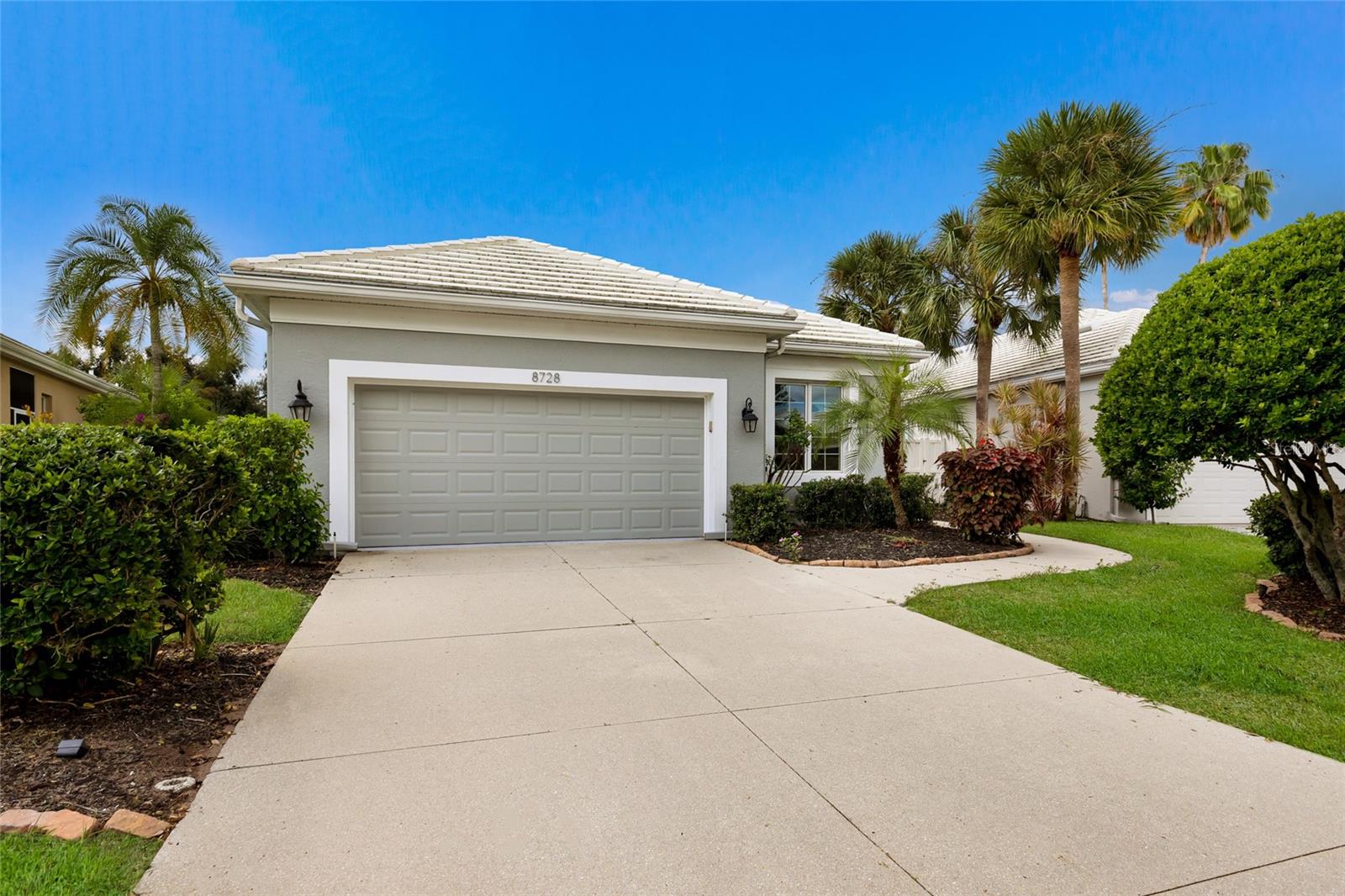 8728 52nd Dr E Property Photo 4